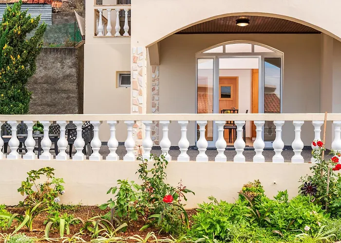 Апартаменты Casa Estrela Dos Reis Estreito Da Calheta